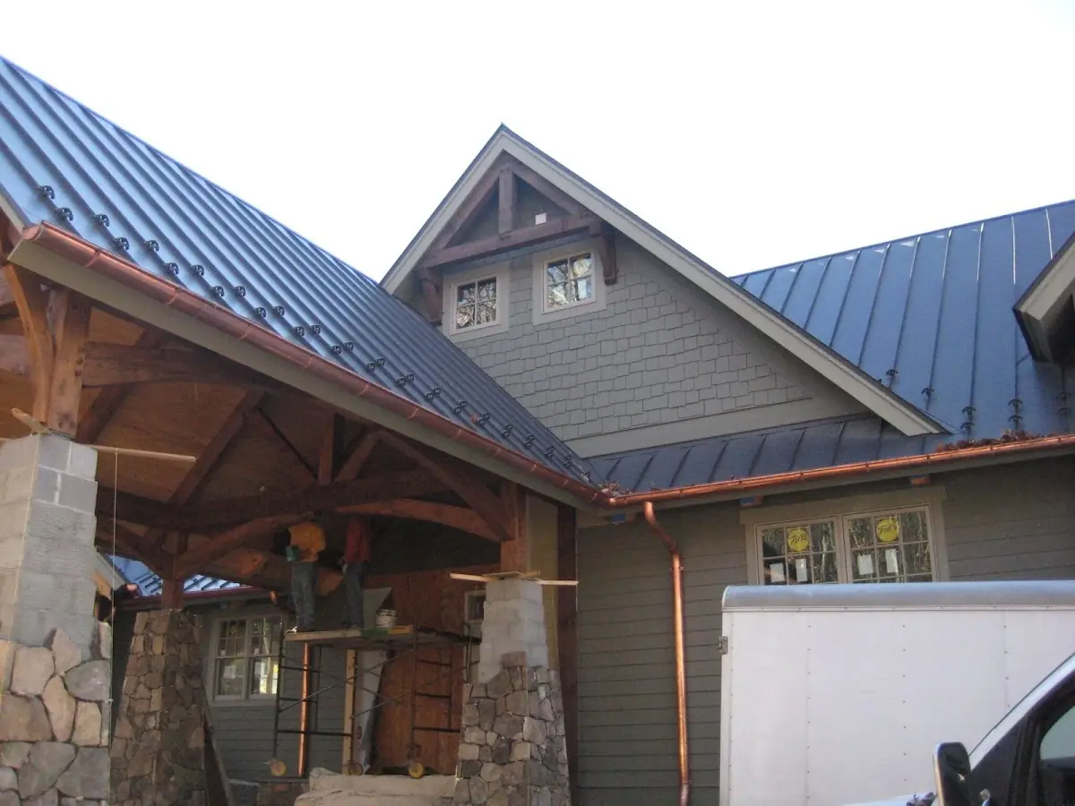 Craftsman Roofing team delivering quality roofing work in White Oak